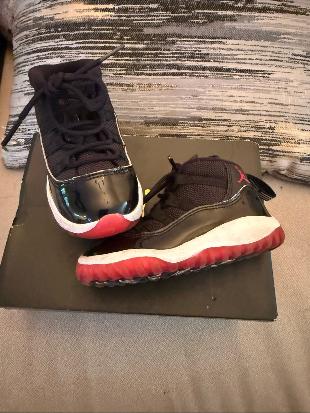 Jordan Toddler Black and Red Retro Basketball Sneakers